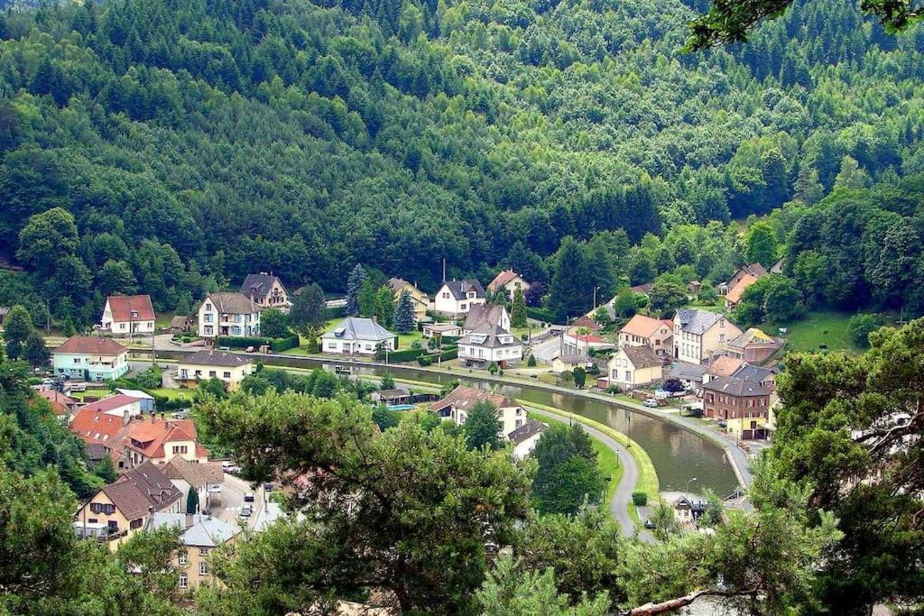 Nature, Charme, Confort, Avec Netflix Et Ps4 Lutzelbourg Luaran gambar